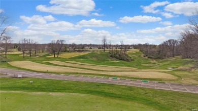 Beautifully updated Villa in The Stonewolf Golf Course community on Stonewolf Golf Club in Illinois - for sale on GolfHomes.com, golf home, golf lot