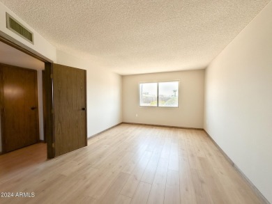 Welcome to ''Fun'' Sun City West. Walking distance to shopping on Stardust Golf Course in Arizona - for sale on GolfHomes.com, golf home, golf lot