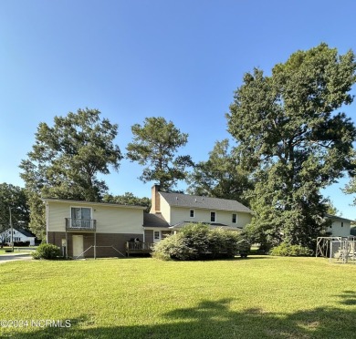 Welcome to 128 Kemberly Ct. in the Rock Creek subdivision; on Rock Creek Country Club in North Carolina - for sale on GolfHomes.com, golf home, golf lot