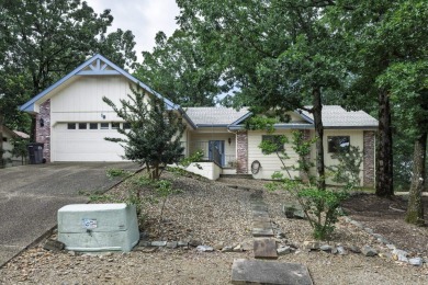 Convenient location near DeSoto Blvd and all the amenities on DeSoto Golf Course in Arkansas - for sale on GolfHomes.com, golf home, golf lot