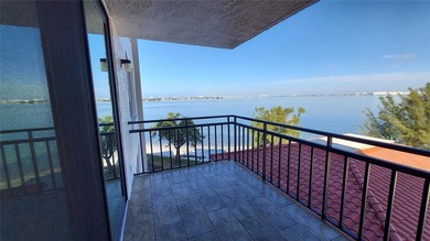 Whether you are looking for your new home or want to own a on Isla Del Sol Yacht and Country Club in Florida - for sale on GolfHomes.com, golf home, golf lot