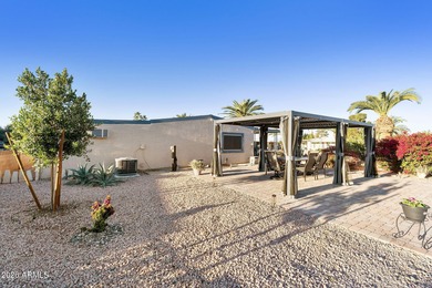 Beautifully updated 2BR, 2BA home on a rare large double corner on Sun Lakes Country Club in Arizona - for sale on GolfHomes.com, golf home, golf lot