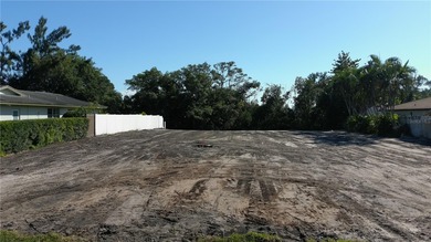 Build-Ready Lot in Snell Isle, Prime Location! This cleared lot on The Renaisssance Vinoy Golf Club in Florida - for sale on GolfHomes.com, golf home, golf lot