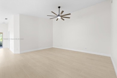 Welcome to this NEWLY UPDATED villa in the desirable Retreat at on Lost Lake Golf Club in Florida - for sale on GolfHomes.com, golf home, golf lot
