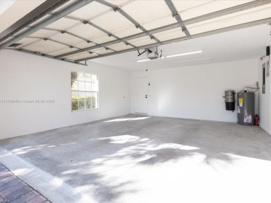 Welcome to this NEWLY UPDATED villa in the desirable Retreat at on Lost Lake Golf Club in Florida - for sale on GolfHomes.com, golf home, golf lot