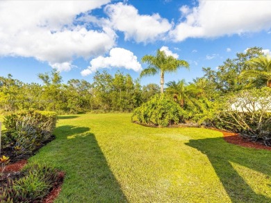 Welcome to this NEWLY UPDATED villa in the desirable Retreat at on Lost Lake Golf Club in Florida - for sale on GolfHomes.com, golf home, golf lot