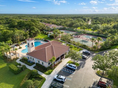 Welcome to this NEWLY UPDATED villa in the desirable Retreat at on Lost Lake Golf Club in Florida - for sale on GolfHomes.com, golf home, golf lot
