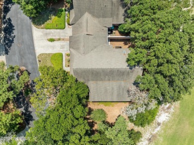 Welcome home to this fully furnished townhome located in the on Oak Island Golf Club in North Carolina - for sale on GolfHomes.com, golf home, golf lot