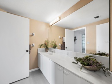 Under contract-accepting backup offers. Experience refined on Longboat Key Golf Club Resort in Florida - for sale on GolfHomes.com, golf home, golf lot