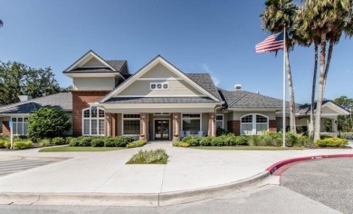 Seller Motivated!   Welcome To This Beautifully Refreshed on Eagle Harbor Golf Club in Florida - for sale on GolfHomes.com, golf home, golf lot