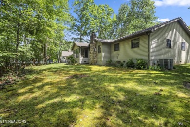 Charming 3 bed, 2.5 bath home in Fairfield Glade with 1,950 sq on Druid Hills Golf Club in Tennessee - for sale on GolfHomes.com, golf home, golf lot