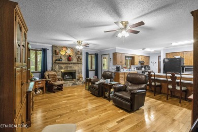 Charming 3 bed, 2.5 bath home in Fairfield Glade with 1,950 sq on Druid Hills Golf Club in Tennessee - for sale on GolfHomes.com, golf home, golf lot