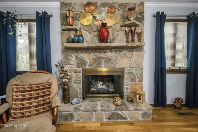 Charming 3 bed, 2.5 bath home in Fairfield Glade with 1,950 sq on Druid Hills Golf Club in Tennessee - for sale on GolfHomes.com, golf home, golf lot