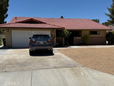 Welcome to this beautifully updated 2-bedroom, 2-bath home in on Silver Lakes Golf Course in California - for sale on GolfHomes.com, golf home, golf lot