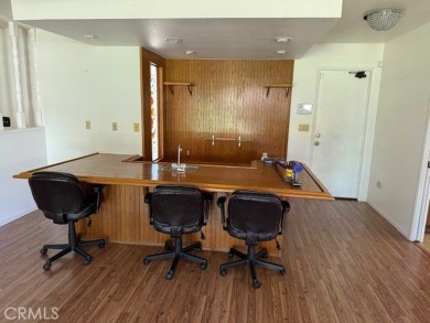 Welcome to this beautifully updated 2-bedroom, 2-bath home in on Silver Lakes Golf Course in California - for sale on GolfHomes.com, golf home, golf lot