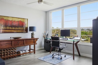 Beautifully updated 2 bedroom, 2 bathroom condo with a den in an on Palm-Aire Country Club and Resort - Palms in Florida - for sale on GolfHomes.com, golf home, golf lot