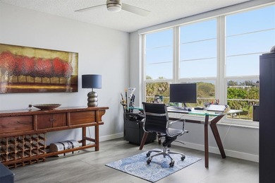 Beautifully updated 2 bedroom, 2 bathroom condo with a den in an on Palm-Aire Country Club and Resort - Palms in Florida - for sale on GolfHomes.com, golf home, golf lot