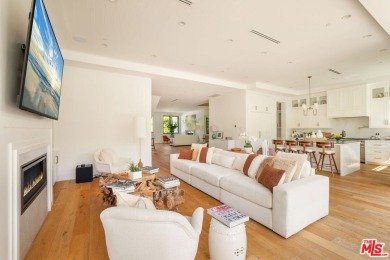 A Celebrity owned Private Westwood/Rancho Park Retreat offers on Rancho Park Golf Course in California - for sale on GolfHomes.com, golf home, golf lot