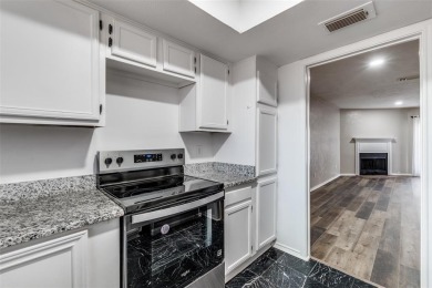 Serenity abounds in this beautifully renovated 2 bedroom, 2 and on Stevens Park Golf Course in Texas - for sale on GolfHomes.com, golf home, golf lot