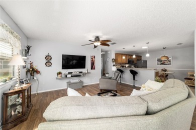 LOCATION LOCATION LOCATION!! This cute, 2 bedroom, 2 bath COLONY on The Links of Spruce Creek in Florida - for sale on GolfHomes.com, golf home, golf lot