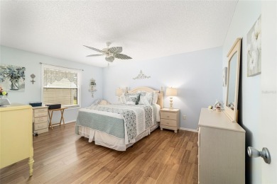 LOCATION LOCATION LOCATION!! This cute, 2 bedroom, 2 bath COLONY on The Links of Spruce Creek in Florida - for sale on GolfHomes.com, golf home, golf lot