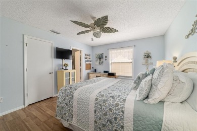 LOCATION LOCATION LOCATION!! This cute, 2 bedroom, 2 bath COLONY on The Links of Spruce Creek in Florida - for sale on GolfHomes.com, golf home, golf lot