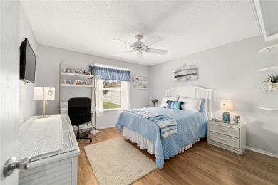 LOCATION LOCATION LOCATION!! This cute, 2 bedroom, 2 bath COLONY on The Links of Spruce Creek in Florida - for sale on GolfHomes.com, golf home, golf lot