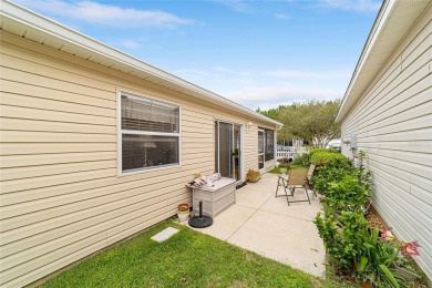 LOCATION LOCATION LOCATION!! This cute, 2 bedroom, 2 bath COLONY on The Links of Spruce Creek in Florida - for sale on GolfHomes.com, golf home, golf lot