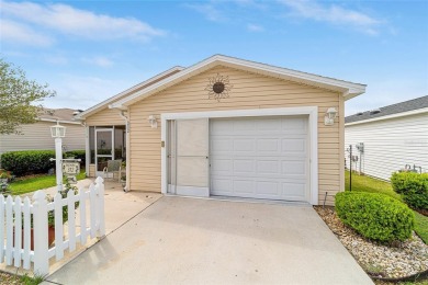 LOCATION LOCATION LOCATION!! This cute, 2 bedroom, 2 bath COLONY on The Links of Spruce Creek in Florida - for sale on GolfHomes.com, golf home, golf lot