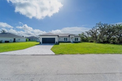 Stunning New Construction Home in Sun 'N Lake - 4 Bedrooms, 3 on Sun n Lake Golf and Country Club in Florida - for sale on GolfHomes.com, golf home, golf lot