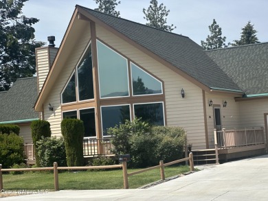 This great home sits on the Stoneridge Golf Course over looking on Stoneridge Golf Club in Idaho - for sale on GolfHomes.com, golf home, golf lot