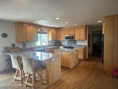 This great home sits on the Stoneridge Golf Course over looking on Stoneridge Golf Club in Idaho - for sale on GolfHomes.com, golf home, golf lot