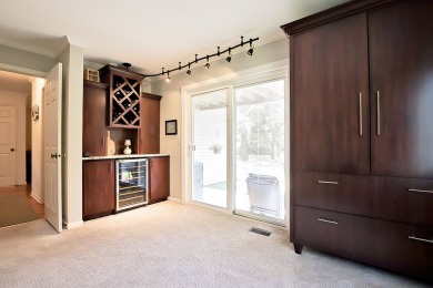 Spotless and beautifully maintained White Oak model located in on The Arboretum Club in Illinois - for sale on GolfHomes.com, golf home, golf lot