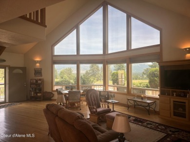 This great home sits on the Stoneridge Golf Course over looking on Stoneridge Golf Club in Idaho - for sale on GolfHomes.com, golf home, golf lot