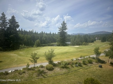 This great home sits on the Stoneridge Golf Course over looking on Stoneridge Golf Club in Idaho - for sale on GolfHomes.com, golf home, golf lot