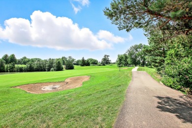 Spotless and beautifully maintained White Oak model located in on The Arboretum Club in Illinois - for sale on GolfHomes.com, golf home, golf lot