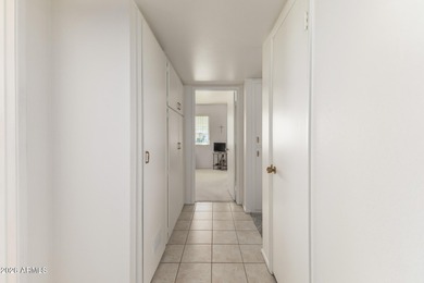 WELCOME TO THIS CHARMING GOLF COURSE HOME. THIS 2 BEDROOM, 2 on Sun City South Golf Course in Arizona - for sale on GolfHomes.com, golf home, golf lot