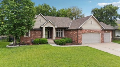 This beautifully updated Reflection Ridge ranch offers an ideal on Reflection Ridge Golf Club in Kansas - for sale on GolfHomes.com, golf home, golf lot