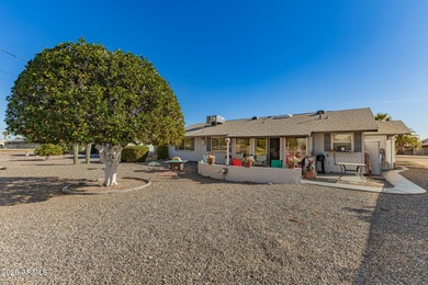 WELCOME TO THIS CHARMING GOLF COURSE HOME. THIS 2 BEDROOM, 2 on Sun City South Golf Course in Arizona - for sale on GolfHomes.com, golf home, golf lot