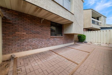 ***Townhome on the Fairway*** Who needs a backyard when you've on Bloomington Country Club in Utah - for sale on GolfHomes.com, golf home, golf lot