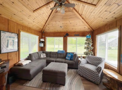 Updated Condo on Woodland Hills Golf Course - No HOA Fees! Don't on Woodland Hills Golf Course in Michigan - for sale on GolfHomes.com, golf home, golf lot