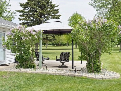 Updated Condo on Woodland Hills Golf Course - No HOA Fees! Don't on Woodland Hills Golf Course in Michigan - for sale on GolfHomes.com, golf home, golf lot