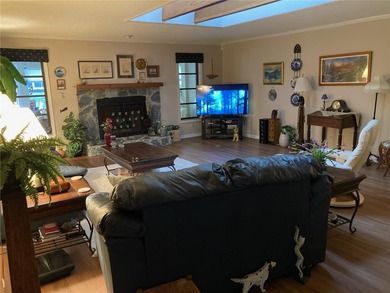 Spaciousness and privacy!  Welcome home to your 3 bedroom, 2.5 on Tarpon Woods Golf Club in Florida - for sale on GolfHomes.com, golf home, golf lot