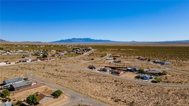 Build your dream home in Valle Vista. This buildable lot is on Valle Vista Golf Course in Arizona - for sale on GolfHomes.com, golf home, golf lot