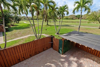 Located in a stunning golf course community with a friendly on Pine Island Ridge Country Club in Florida - for sale on GolfHomes.com, golf home, golf lot