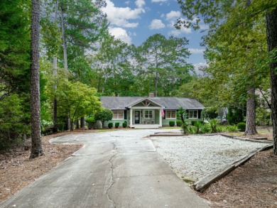 Lakefront Cottage in Reynolds Lake Oconee! on Reynolds Lake Oconee - The Preserve in Georgia - for sale on GolfHomes.com, golf home, golf lot