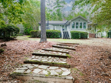 Lakefront Cottage in Reynolds Lake Oconee! on Reynolds Lake Oconee - The Preserve in Georgia - for sale on GolfHomes.com, golf home, golf lot