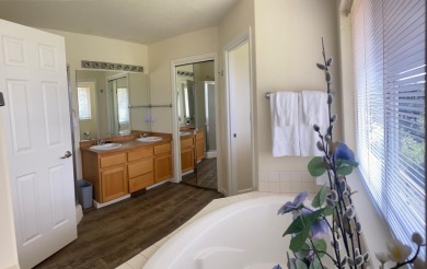 Beautifully furnished 3-bedroom townhouse at the Running Y on Running Y Ranch Resort in Oregon - for sale on GolfHomes.com, golf home, golf lot