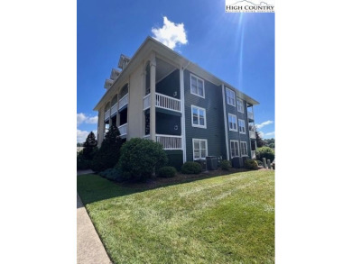 LOCATION AND CONVENIENCE at one of the top golf resorts in the on Jefferson Landing Club in North Carolina - for sale on GolfHomes.com, golf home, golf lot