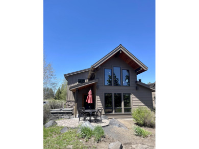 Looking for a place to stay in Central Oregon that you can also on Sunriver Caldera Springs Golf Course in Oregon - for sale on GolfHomes.com, golf home, golf lot
